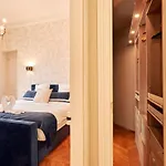 Spacious Flat - Champs Elysées Apartamento París