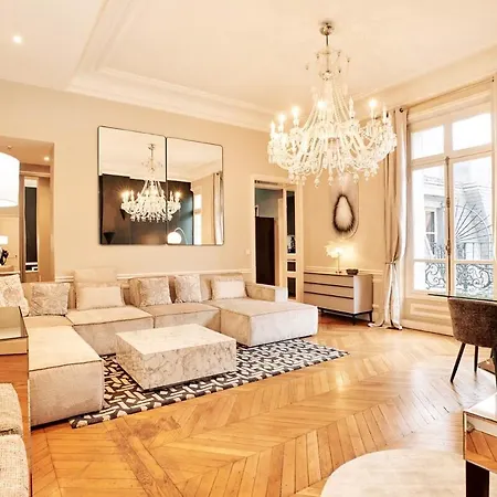 Spacious Flat - Champs Elysees Paris