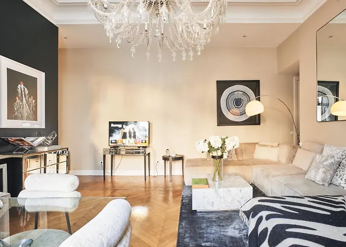 Spacious Flat - Champs Elysees * パリ