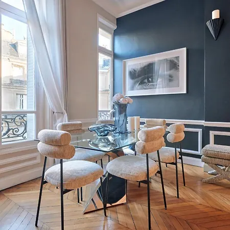 Spacious Flat - Champs Elysees Apartment Paris