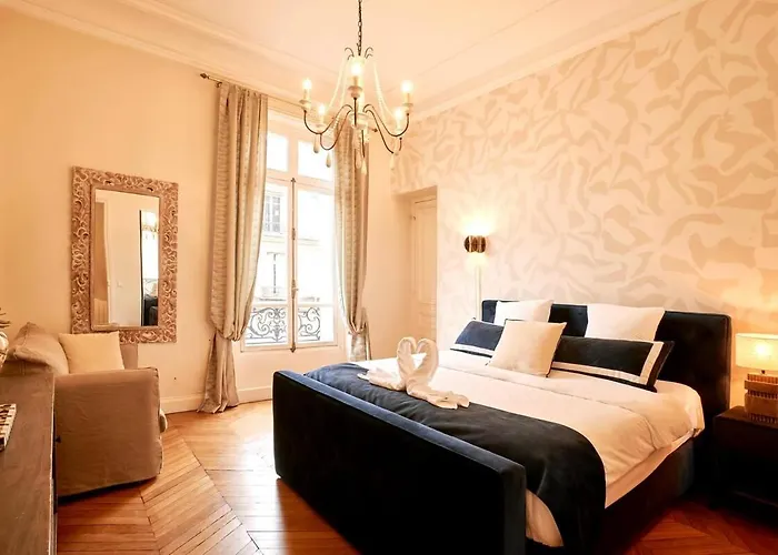 Spacious Flat - Champs Elysees * Paris