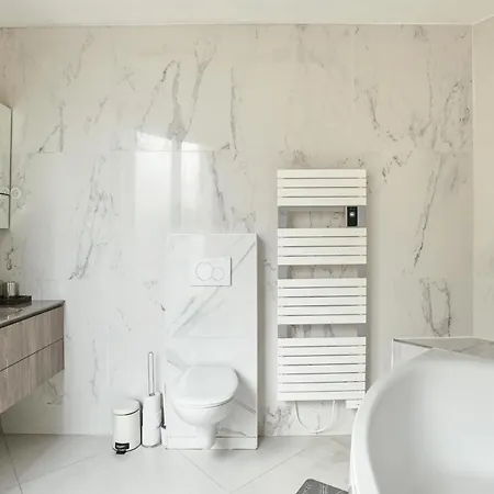 Spacious Flat - Champs Elysees 아파트 *