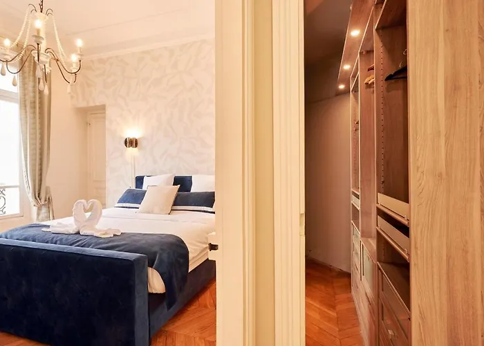 Spacious Flat - Champs Elysees Apartman Párizs